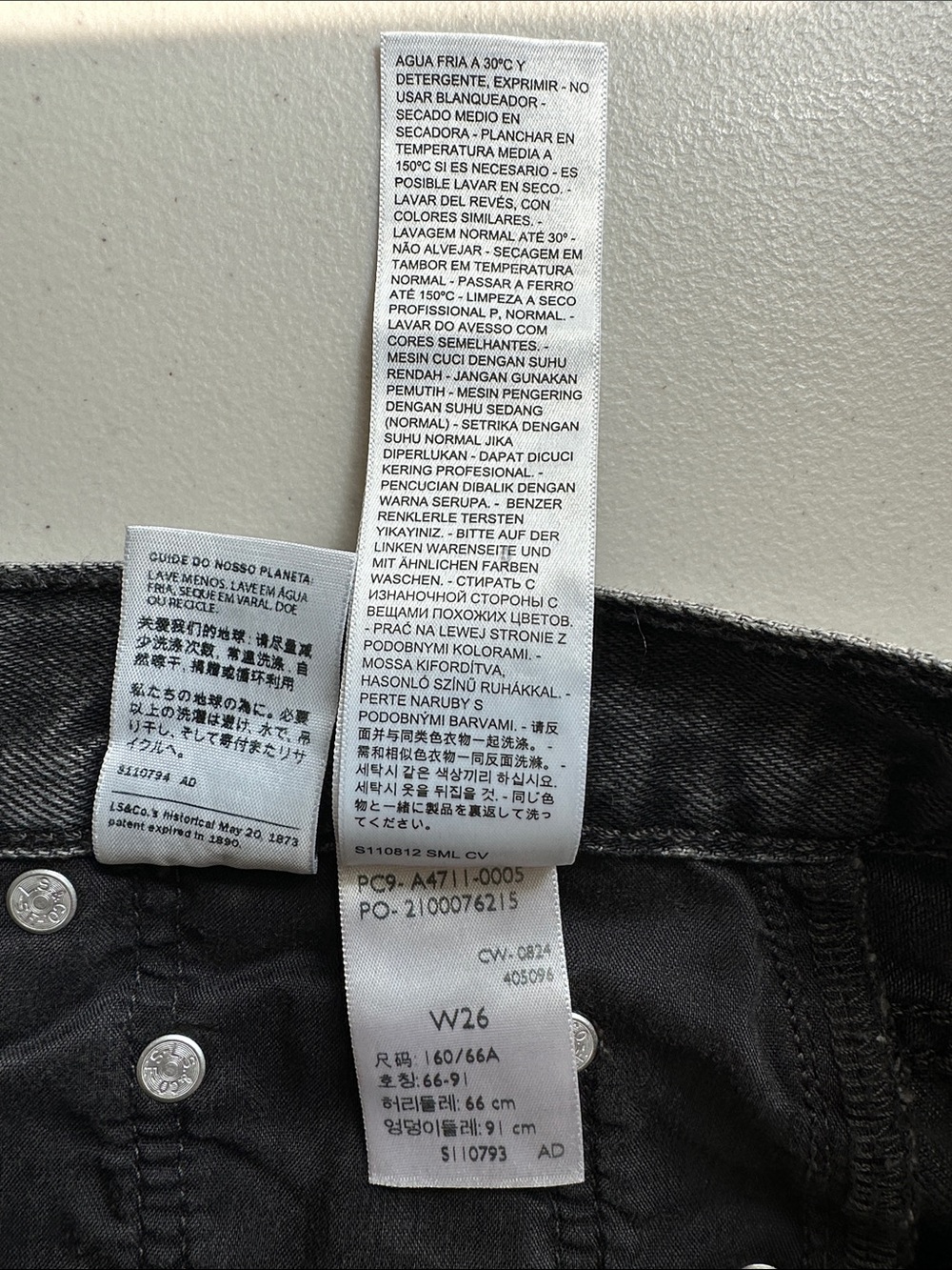 NWT Levi's Washed Black Denim Midi Skirt with Red Logo Tab Size 26. - Picture 14 of 15